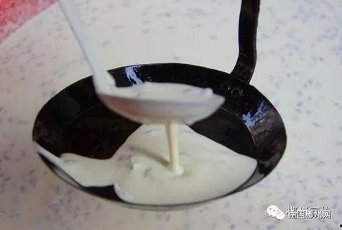 郴州男子吃瓜,瓜中竟藏有神秘物品！