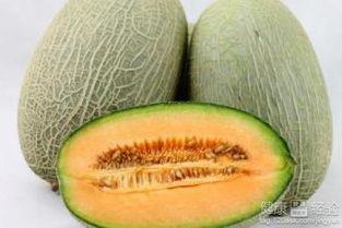 约会吃哈密瓜,共享夏日清新时光