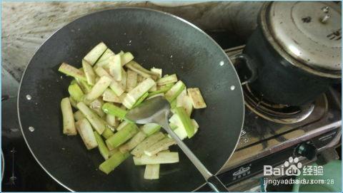 葫芦瓜咋炒着吃,家常美味轻松学