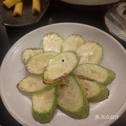 云南烤着吃的瓜,烤瓜香飘四溢，传统美食新体验