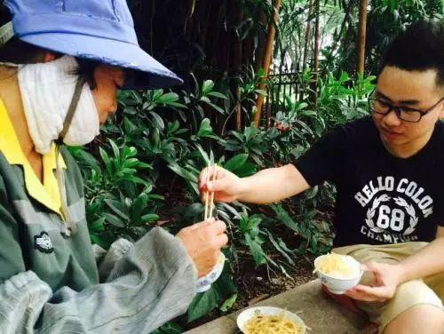 怒江小伙吃瓜视频