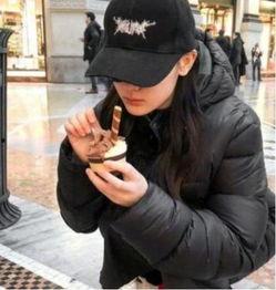 蹲着吃瓜的头像女生,邂逅瓜界女神 第3张 蹲着吃瓜的头像女生,邂逅瓜界女神 第3张