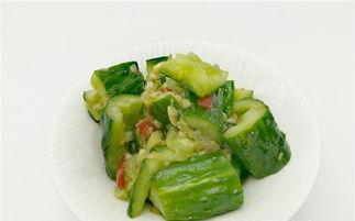 西湖吃瓜现场,夏日街头美食盛宴 第3张 西湖吃瓜现场,夏日街头美食盛宴 第3张